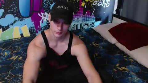 Snapshot of _happydayleon_ chatting on 09/15/25, 12:27 _happydayleon_ online show from 09/15/25, 12:27