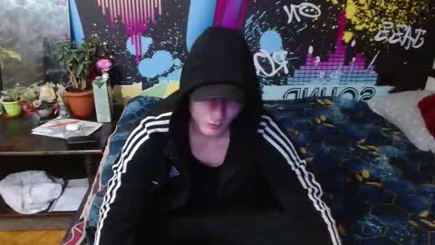 Snapshot of _happydayleon_ chatting on 09/25/25, 06:00 _happydayleon_ online show from 09/25/25, 06:00