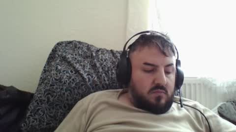  hasanhz.  online show from 09/21/25, 07:10