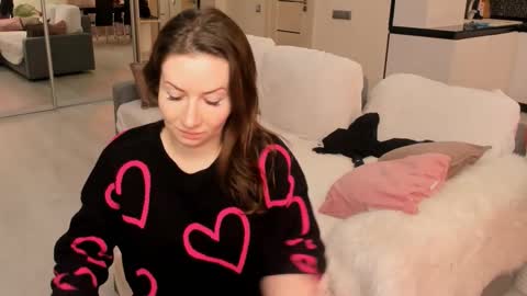 Snapshot of _heaven_ishere_ chatting on 01/17/26, 10:09 Julia online show from 01/17/26, 10:09