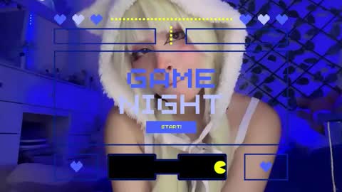 Snapshot of _heavenly_blue_ chatting on 11/14/25, 03:27 Bluey online show from 11/14/25, 03:27