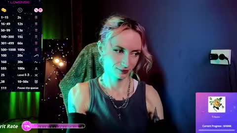 Snapshot of _helencarter chatting on 05/12/26, 08:17 Helen Carter 3 Next stream 2330 MSC online show from 05/12/26, 08:17