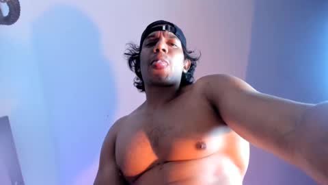 Snapshot of _heracles1 chatting on 09/30/25, 04:06 Heracles online show from 09/30/25, 04:06