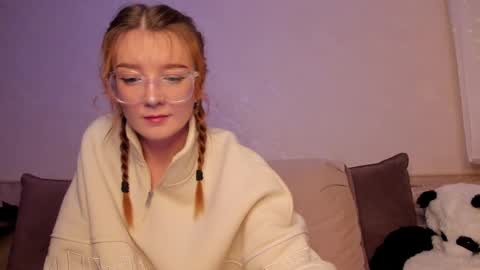 Snapshot of _hey_scarlett_ chatting on 01/17/25, 08:11 _hey_scarlett_ online show from 01/17/25, 08:11