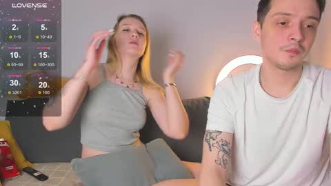 Snapshot of _hey_scarlett_ chatting on 10/24/25, 02:57 _hey_scarlett_ online show from 10/24/25, 02:57