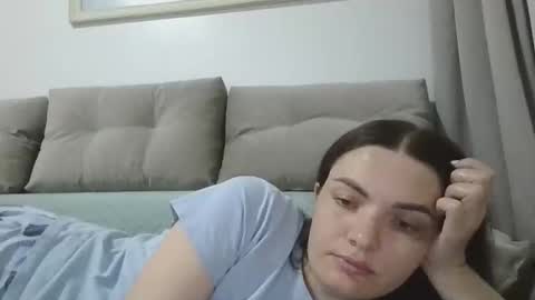 Snapshot of _hidden_frommymoom_ chatting on 04/18/26, 07:07 Criss4u online show from 04/18/26, 07:07