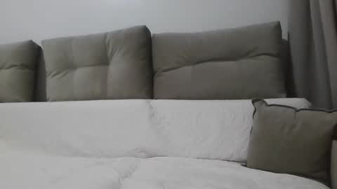 Snapshot of _hidden_frommymoom_ chatting on 04/24/26, 06:43 Criss4u online show from 04/24/26, 06:43