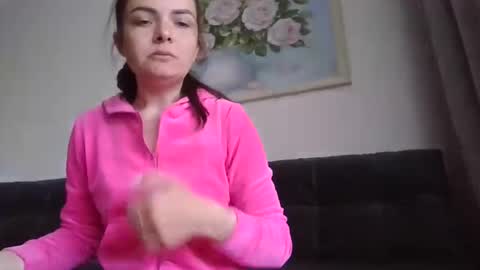 Snapshot of _hidden_frommymoom_ chatting on 05/03/26, 09:26 Criss4u online show from 05/03/26, 09:26