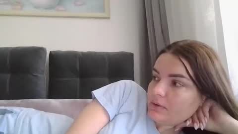 Snapshot of _hidden_frommymoom_ chatting on 05/14/26, 07:37 Criss4u online show from 05/14/26, 07:37