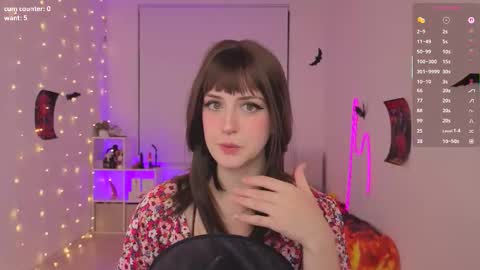 Snapshot of _holy_holes_ chatting on 10/23/25, 06:17 Anastasia online show from 10/23/25, 06:17