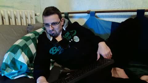 Manuel online show from 02/04/25, 04:08