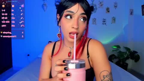 Snapshot of _hotpink chatting on 02/27/25, 11:59 Jenn  online show from 02/27/25, 11:59