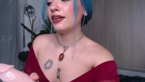 Snapshot of _hotpink chatting on 04/17/26, 11:41 Jenn online show from 04/17/26, 11:41