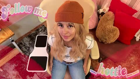 _hottie__ online show from 01/28/25, 10:45