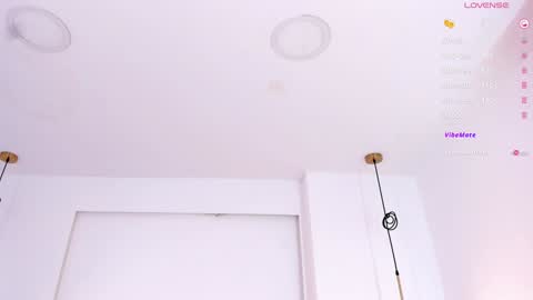 Snapshot of _huge_boobs_ebony chatting on 01/24/25, 01:56 Darlis online show from 01/24/25, 01:56