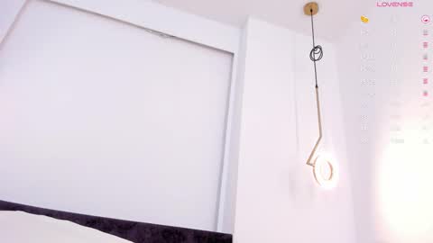 Snapshot of _huge_boobs_ebony chatting on 02/17/25, 10:36 Darlis online show from 02/17/25, 10:36