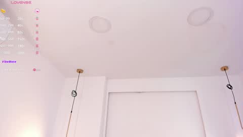 Snapshot of _huge_boobs_ebony chatting on 02/27/25, 11:15 Darlis online show from 02/27/25, 11:15