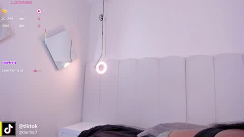 Snapshot of _huge_boobs_ebony chatting on 10/07/25, 07:22 Darlis online show from 10/07/25, 07:22