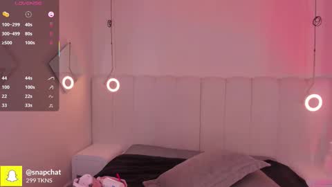 Snapshot of _huge_boobs_ebony chatting on 11/03/25, 08:10 Darlis online show from 11/03/25, 08:10