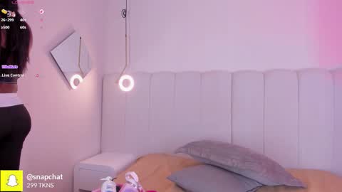 Snapshot of _huge_boobs_ebony chatting on 11/24/25, 07:57 Darlis online show from 11/24/25, 07:57