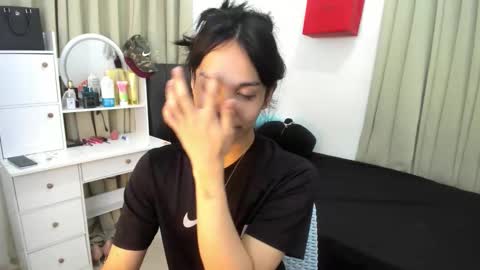 Snapshot of _imwithyou69_ chatting on 03/23/26, 10:25 yanie online show from 03/23/26, 10:25