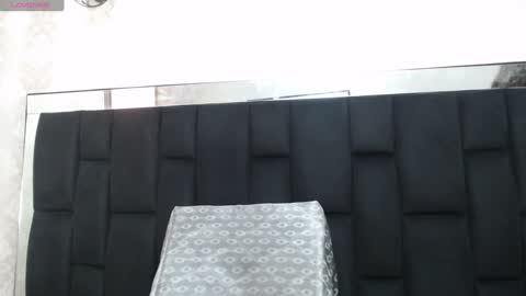 Snapshot of _isaabellaa chatting on 01/10/25, 11:33 Isa online show from 01/10/25, 11:33