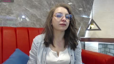 Snapshot of _isaabellaa chatting on 01/14/25, 11:10 Isa online show from 01/14/25, 11:10