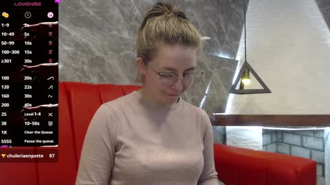 Snapshot of _isaabellaa chatting on 01/15/25, 05:26 Isa online show from 01/15/25, 05:26