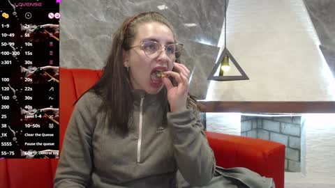 Snapshot of _isaabellaa chatting on 01/20/25, 03:07 Isa online show from 01/20/25, 03:07