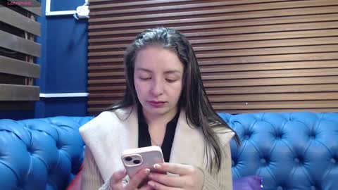 Snapshot of _isaabellaa chatting on 01/25/25, 11:55 Isa online show from 01/25/25, 11:55