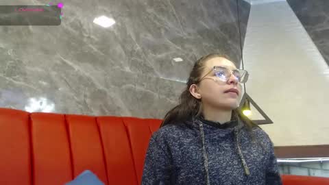 Snapshot of _isaabellaa chatting on 02/20/25, 11:31 Isa online show from 02/20/25, 11:31