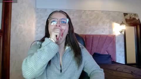 Snapshot of _isaabellaa chatting on 09/12/25, 11:54 Isa online show from 09/12/25, 11:54