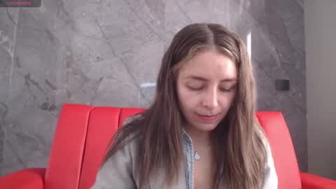 Snapshot of _isaabellaa chatting on 10/02/25, 03:52 Isa online show from 10/02/25, 03:52