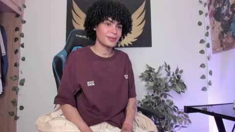 Snapshot of _jaay77 chatting on 12/06/24, 01:18 Jay online show from 12/06/24, 01:18