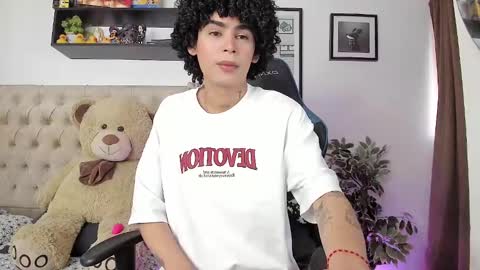 Snapshot of _jaay77 chatting on 12/14/24, 06:52 Jay online show from 12/14/24, 06:52