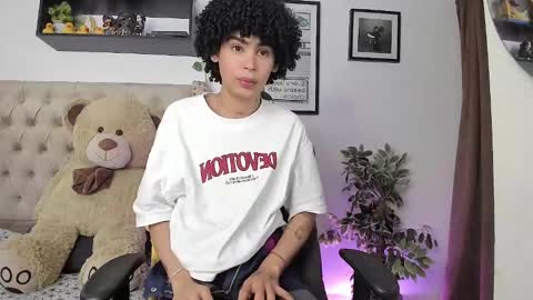 Snapshot of _jaay77 chatting on 12/14/24, 11:34 Jay online show from 12/14/24, 11:34