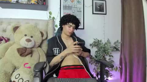 Snapshot of _jaay77 chatting on 12/21/24, 12:31 Jay online show from 12/21/24, 12:31