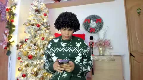 Snapshot of _jaay77 chatting on 12/30/24, 12:43 Jay online show from 12/30/24, 12:43