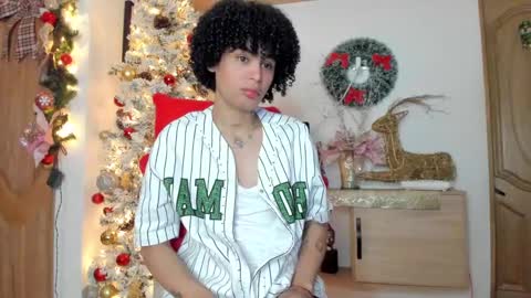 Snapshot of _jaay77 chatting on 01/03/25, 05:10 Jay online show from 01/03/25, 05:10