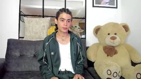 Snapshot of _jaay77 chatting on 01/12/25, 05:33 Jay online show from 01/12/25, 05:33