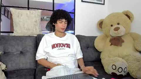 Snapshot of _jaay77 chatting on 01/15/25, 07:12 Jay online show from 01/15/25, 07:12