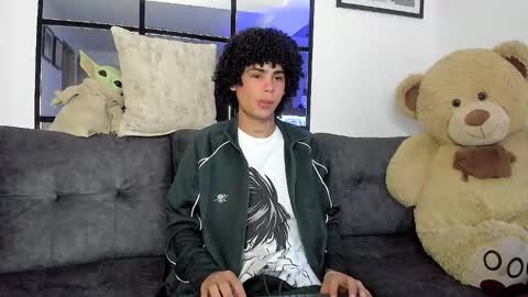 Snapshot of _jaay77 chatting on 01/17/25, 05:19 Jay online show from 01/17/25, 05:19