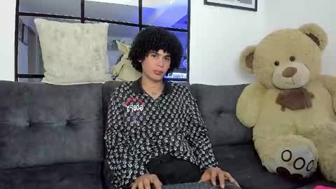 Snapshot of _jaay77 chatting on 01/19/25, 05:37 Jay online show from 01/19/25, 05:37