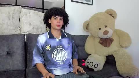 Snapshot of _jaay77 chatting on 01/23/25, 02:33 Jay online show from 01/23/25, 02:33