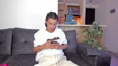 Snapshot of _jaay77 chatting on 02/21/25, 03:10 Jay online show from 02/21/25, 03:10