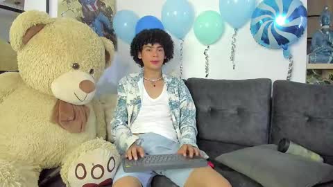 Snapshot of _jaay77 chatting on 03/09/25, 03:01 Jay online show from 03/09/25, 03:01