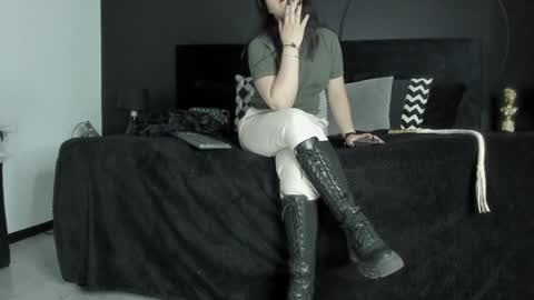 Snapshot of _jade_16 chatting on 01/31/25, 11:46 Miss Jade online show from 01/31/25, 11:46