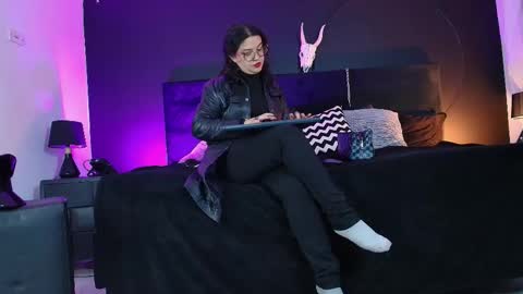 Snapshot of _jade_16 chatting on 09/16/25, 11:55 Miss Jade online show from 09/16/25, 11:55