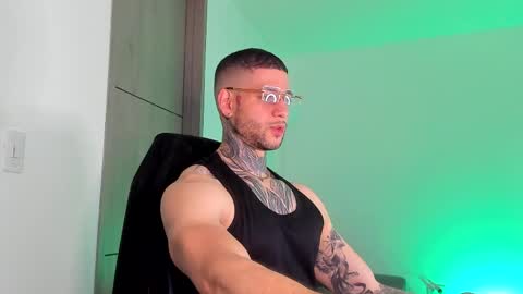 Snapshot of _jamesleandros chatting on 03/28/26, 02:55 jeison online show from 03/28/26, 02:55