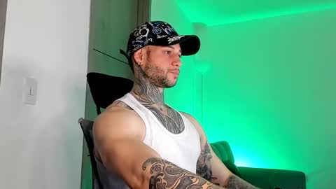 Snapshot of _jamesleandros chatting on 06/05/26, 03:02 jeison online show from 06/05/26, 03:02